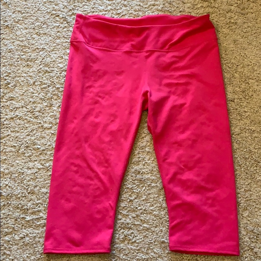 Pink capris yoga pants